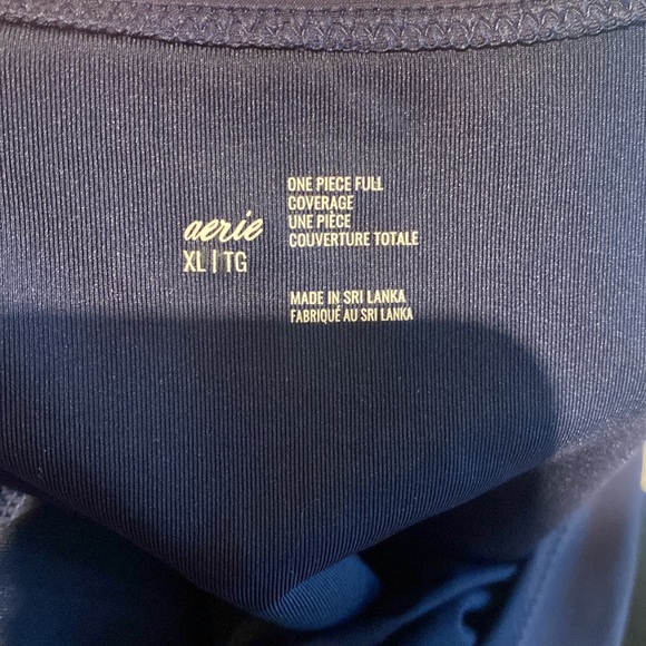 Aerie: 1 piece with cut out - Picture 7 of 7